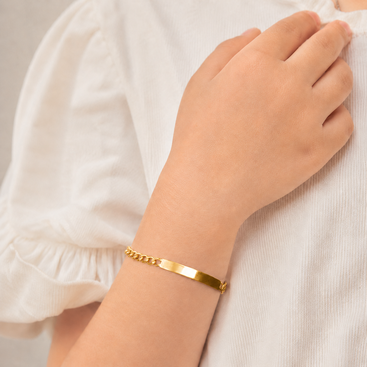 Niño | Pulsera Esclava Tejido Barbada Cubana Lisa 4 mm, Para Niño, De Plata Autentica Ley .925 Con Baño De Oro Italiano 24k, Con Grabado, DUO DELUXE JOYAS